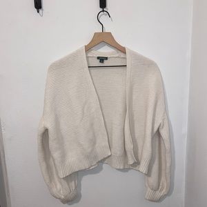 Off white puffed sleeve cropped sweater